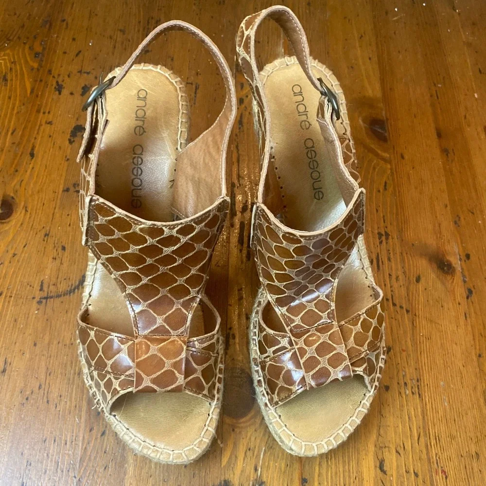 Andre Assous Women's 9 Tan Brown‎ Snake Print Espadrille Wedge Sandals Size 39